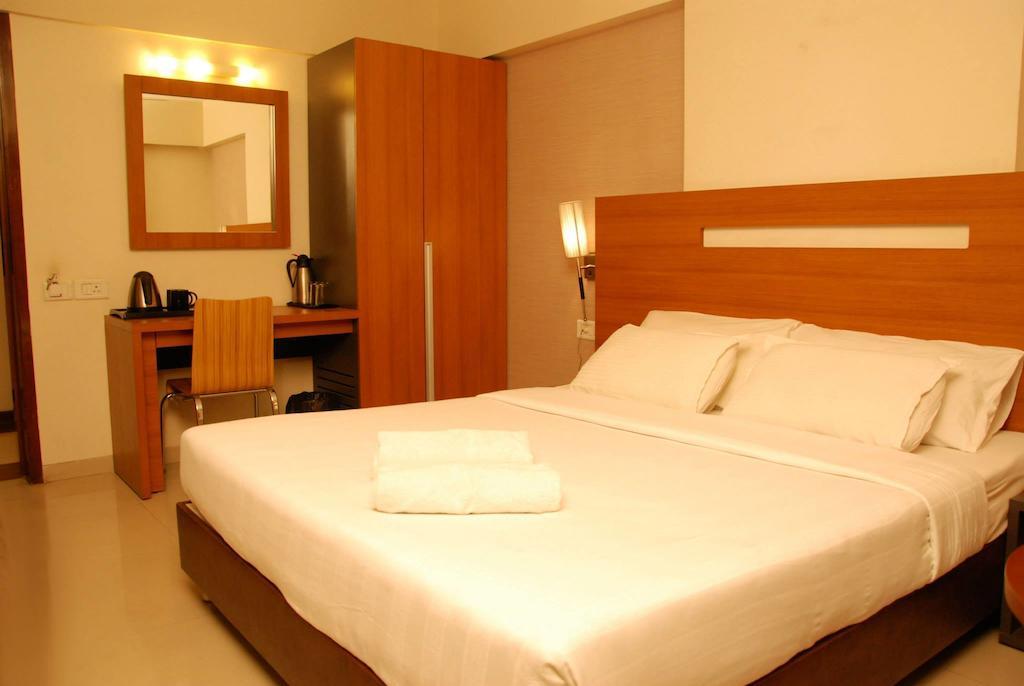 Hotel Tanish Residency Navi Mumbai Room photo