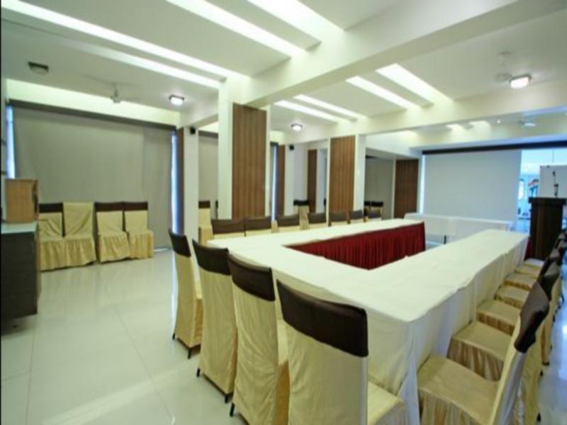Hotel Tanish Residency Navi Mumbai Exterior photo